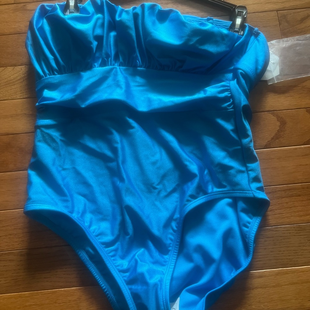Women’s Turquoise/Blue Swim Sz Medium-new